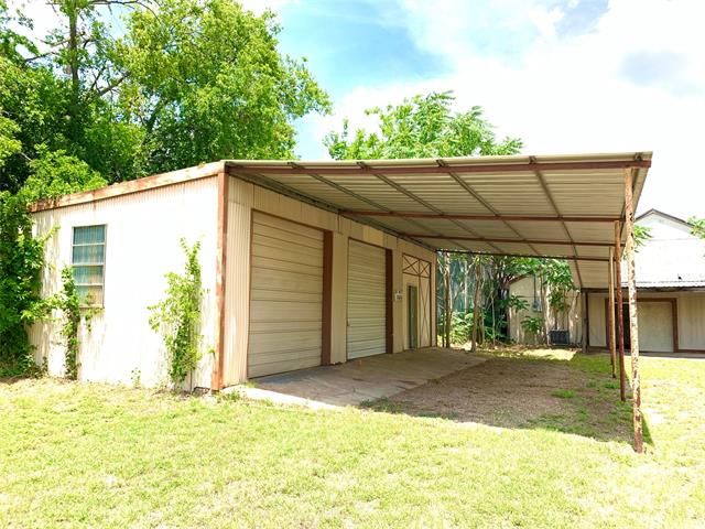 1601 W Pearl St, Granbury, TX 76048